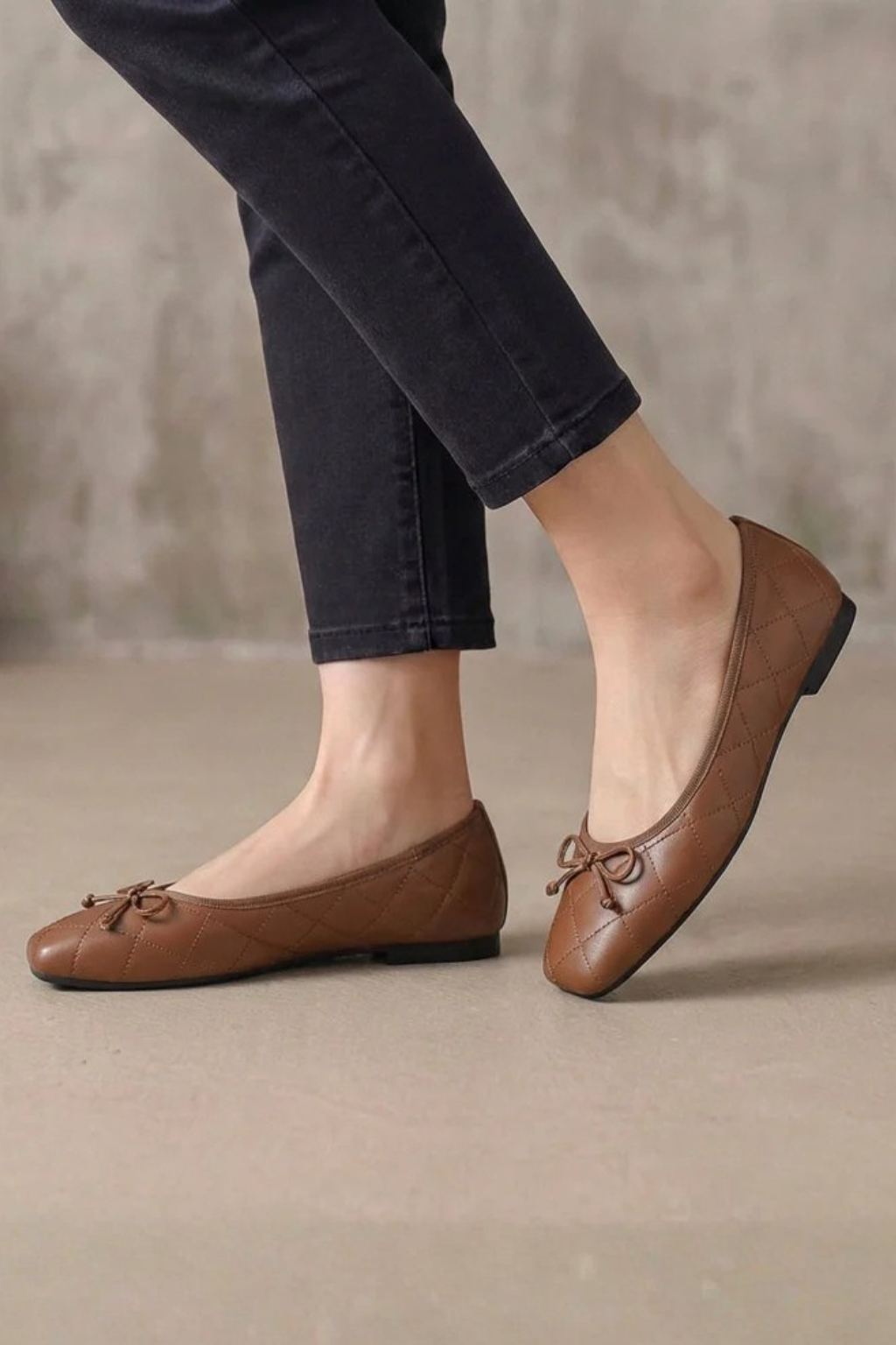Women's Quilted Square Toe Ballet Flats Slip-On Bow Detail