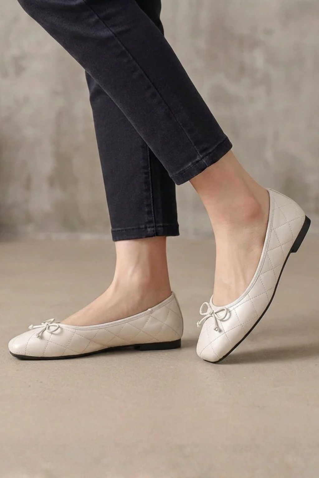 Women's Quilted Square Toe Ballet Flats Slip-On Bow Detail