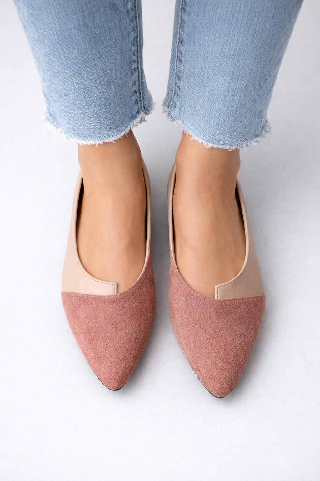 Women's Pointed Toe Ballet Flats Slip On Lightweight Shoes