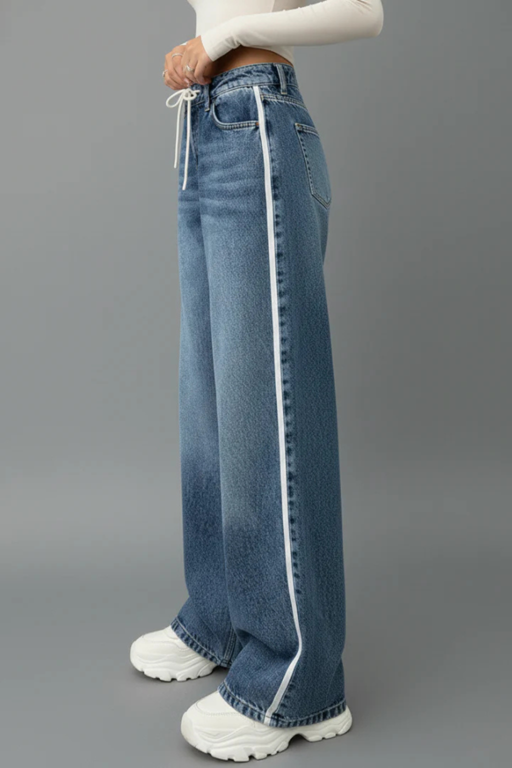 Women's Relaxed Wide Leg Denim Jeans Drawstring Waist Five Pocket
