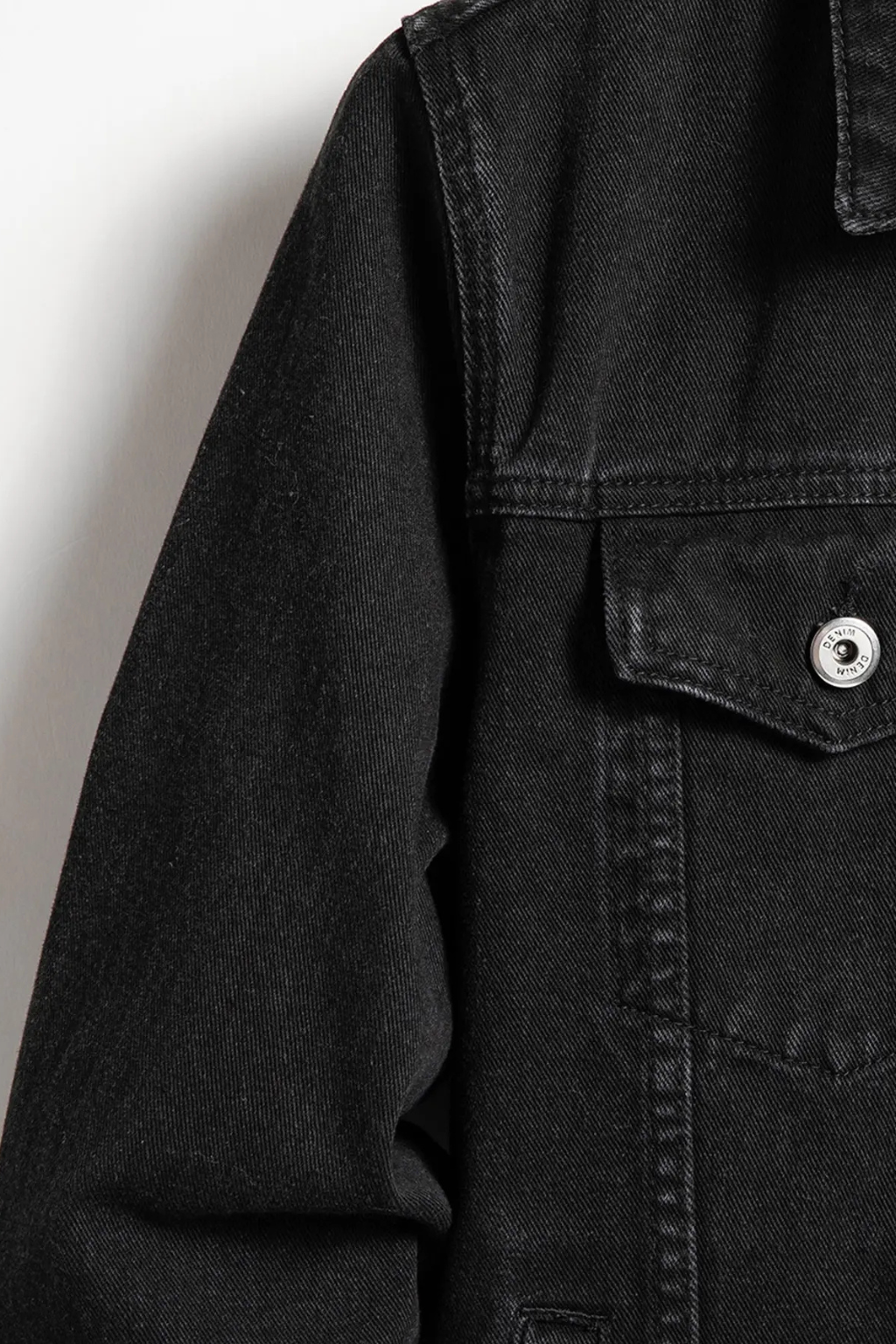 Men’s Denim Jacket Classic Fit Button Front