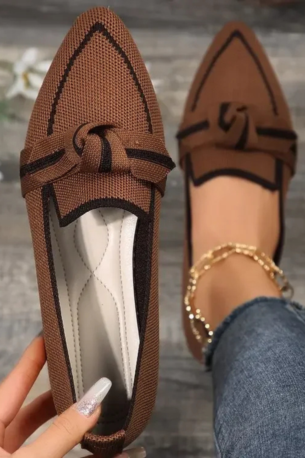 Women Pointed Toe Knit Ballet Flats with Bow Detail