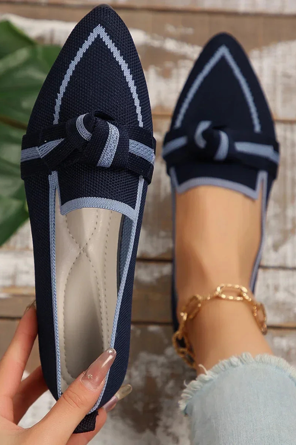 Women Pointed Toe Knit Ballet Flats with Bow Detail