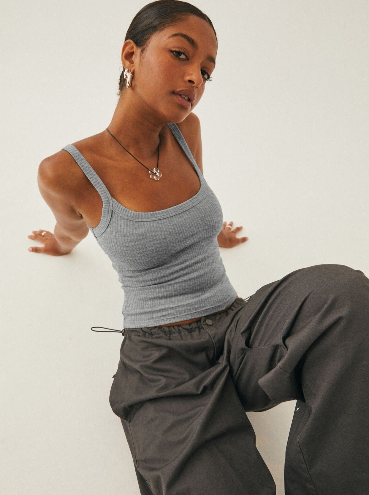 Women's Casual Ribbed Tank Top Round Neck Sleeveless Shirt